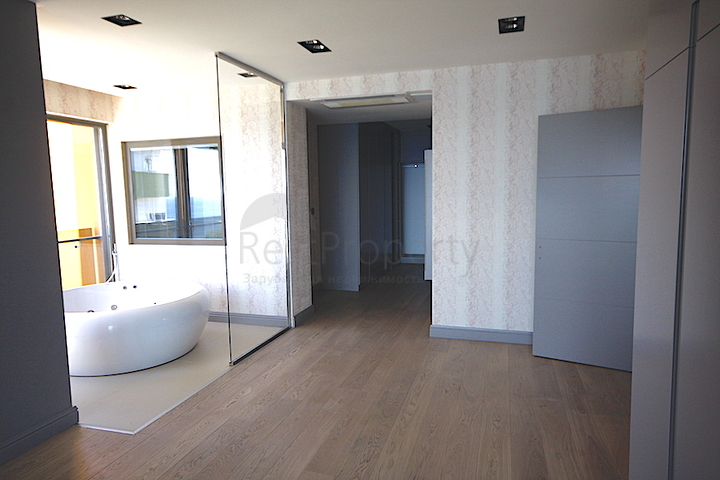 مشروع الرفاهية على الخط الاول من البحر في منطقة لارا – أنطاليا.