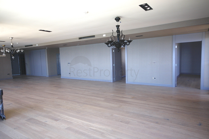 مشروع الرفاهية على الخط الاول من البحر في منطقة لارا – أنطاليا.