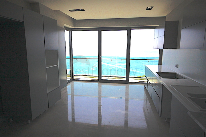 مشروع الرفاهية على الخط الاول من البحر في منطقة لارا – أنطاليا.