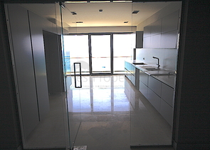 مشروع الرفاهية على الخط الاول من البحر في منطقة لارا – أنطاليا.