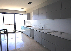 مشروع الرفاهية على الخط الاول من البحر في منطقة لارا – أنطاليا.