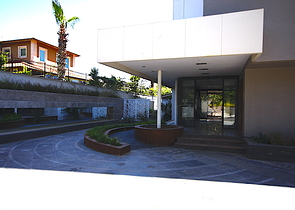 مشروع الرفاهية على الخط الاول من البحر في منطقة لارا – أنطاليا.