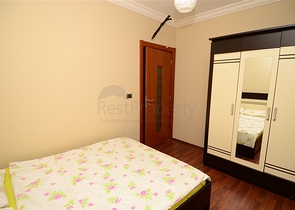 شقة رائعة ضمن أحد المجمعات المميزة على الخط الأول من البحر في مركز ألانيا