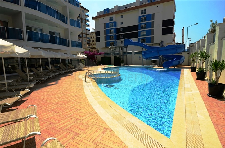 شقة بإطلالة بحرية مميزة في منطقة محمود لار – ألانيا