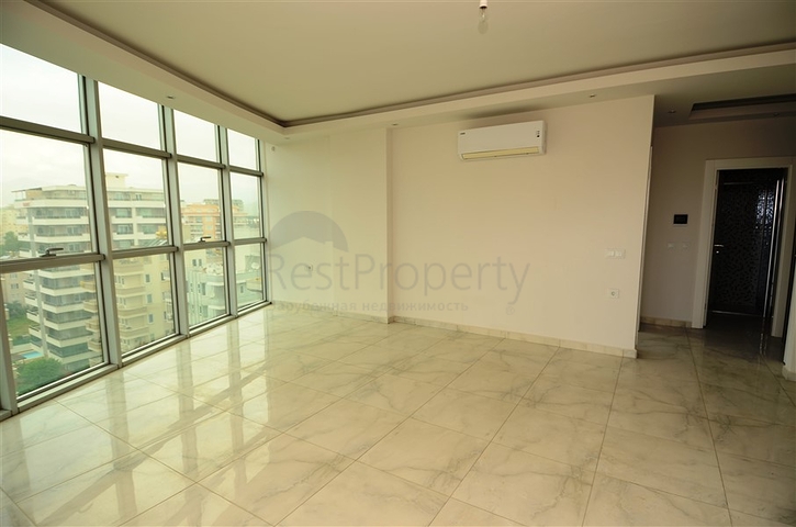 شقة بإطلالة بحرية مميزة في منطقة محمود لار – ألانيا