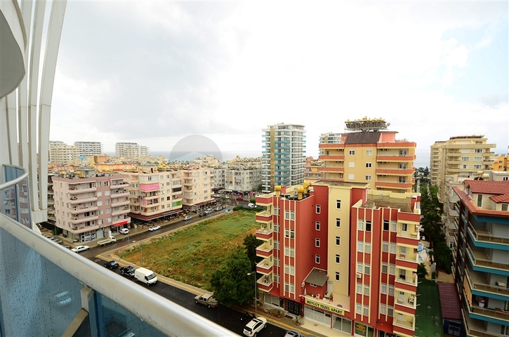 شقة بإطلالة بحرية مميزة في منطقة محمود لار – ألانيا