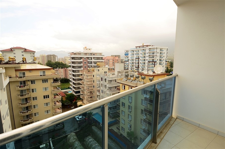 شقة بإطلالة بحرية مميزة في منطقة محمود لار – ألانيا