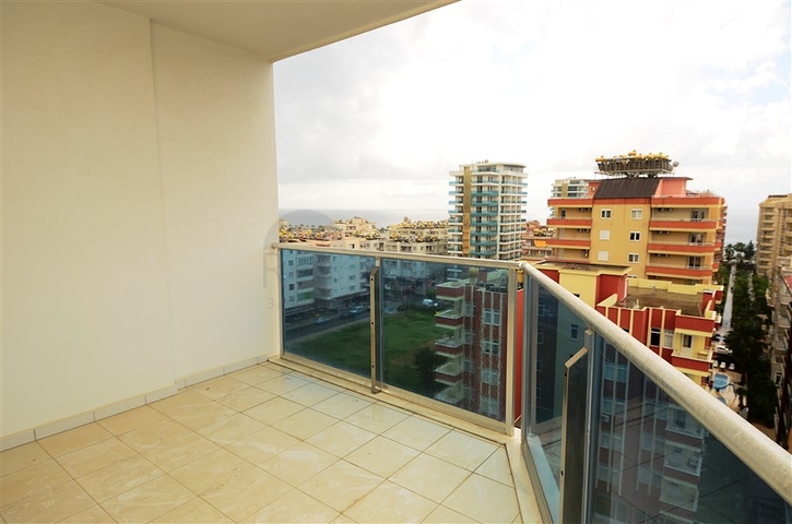 شقة بإطلالة بحرية مميزة في منطقة محمود لار – ألانيا