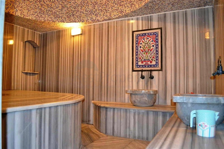 شقة مفروشة بإطلال بحرية ساحرة في منطقة محمود لار – ألانيا