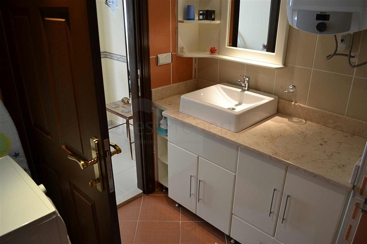 شقة مفروشة بإطلال بحرية ساحرة في منطقة محمود لار – ألانيا