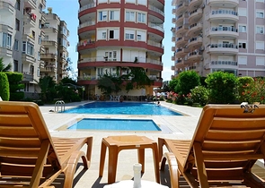 شقة مفروشة بإطلال بحرية ساحرة في منطقة محمود لار – ألانيا