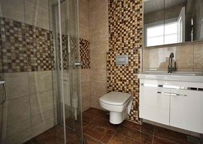 شقة ضمن مجمع سكني حديث في منطقة محمود لار – ألانيا