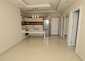 شقة واسعة ومميزة في منطقة محمودلار – ألانيا