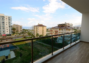 شقة واسعة ومميزة في منطقة محمودلار – ألانيا