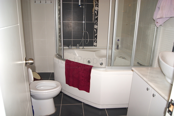 شقة بينتهاوس مفروشة مميزة في منطقة كونيالتي – أنطاليا.