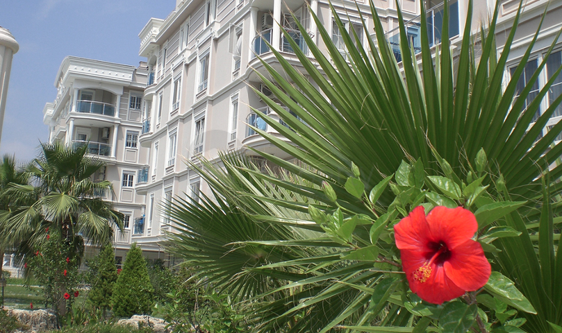 شقة بينتهاوس مفروشة مميزة في منطقة كونيالتي – أنطاليا.