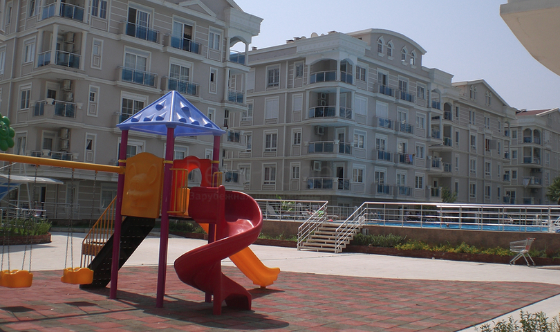 شقة بينتهاوس مفروشة مميزة في منطقة كونيالتي – أنطاليا.