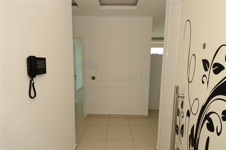 شقة بإطلالة جبلية وبحرية في منطقة توسمور – ألانيا