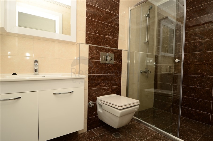 شقة بإطلالة جبلية وبحرية في منطقة توسمور – ألانيا