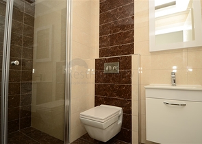 شقة بإطلالة جبلية وبحرية في منطقة توسمور – ألانيا