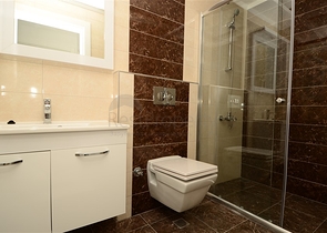 شقة بإطلالة جبلية وبحرية في منطقة توسمور – ألانيا