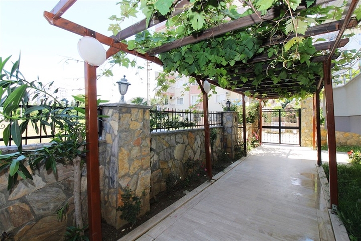 شقق واسعة ضمن مجمع سكني رائع في منطقة محمود لار – ألانيا