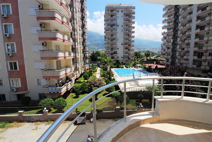 شقق واسعة ضمن مجمع سكني رائع في منطقة محمود لار – ألانيا