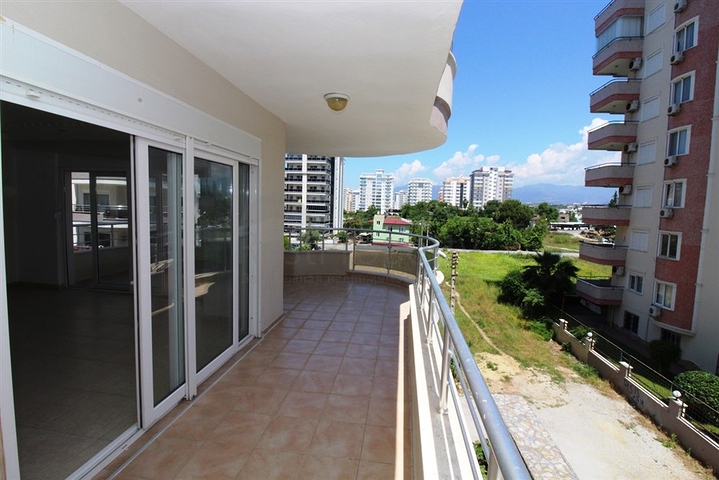 شقق واسعة ضمن مجمع سكني رائع في منطقة محمود لار – ألانيا