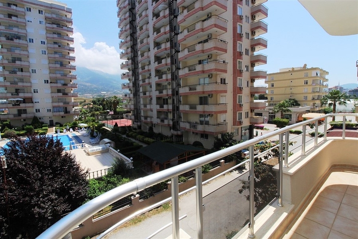 شقق واسعة ضمن مجمع سكني رائع في منطقة محمود لار – ألانيا