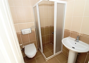 شقق واسعة ضمن مجمع سكني رائع في منطقة محمود لار – ألانيا