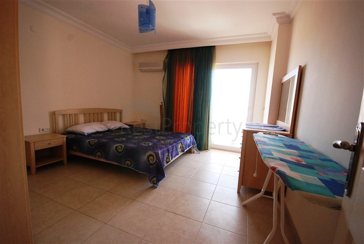 شقة مفروشة ضمن مجمع سكني مميز في منطقة محمود لار – ألانيا.