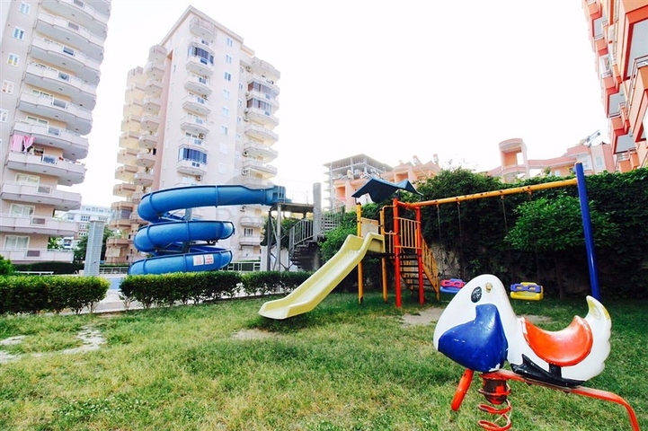 شقة مفروشة ضمن مجمع سكني مميز في منطقة محمود لار – ألانيا.