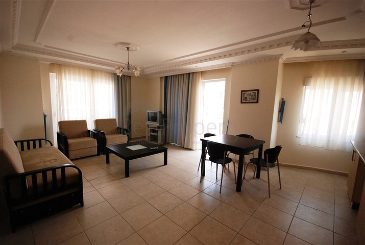 شقة مفروشة ضمن مجمع سكني مميز في منطقة محمود لار – ألانيا.