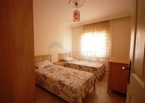 شقة مفروشة ضمن مجمع سكني مميز في منطقة محمود لار – ألانيا.