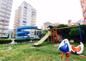 شقة مفروشة ضمن مجمع سكني مميز في منطقة محمود لار – ألانيا.