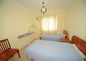 شقة مفروشة على مسافة قريبة من البحر في منطقة محمود لار – ألانيا