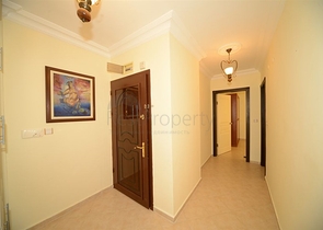 شقة مفروشة على مسافة قريبة من البحر في منطقة محمود لار – ألانيا