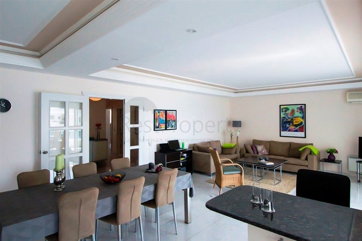 شقة بإطلالة بحرية ساحرة في منطقة توسمور – ألانيا