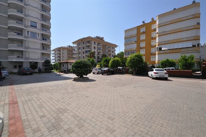 شقة بإطلالة بحرية ساحرة في منطقة توسمور – ألانيا