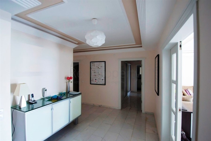 شقة بإطلالة بحرية ساحرة في منطقة توسمور – ألانيا