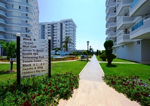 شقة بإطلالة بحرية ساحرة في منطقة توسمور – ألانيا