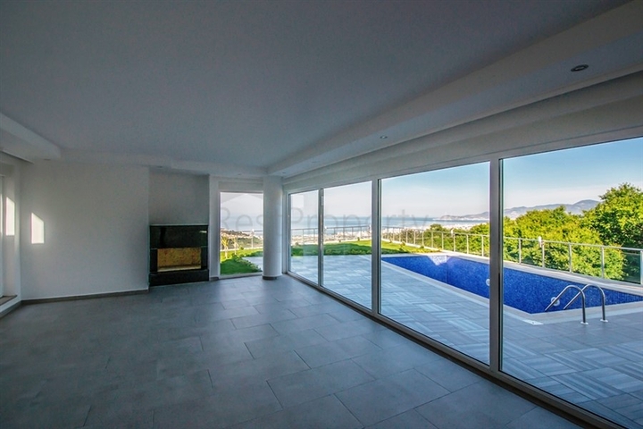 فيلا حديثة مع مناظر خلابة للبحر في منطقة كارجي جاك – ألانيا