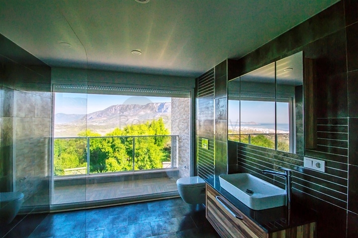 فيلا حديثة مع مناظر خلابة للبحر في منطقة كارجي جاك – ألانيا