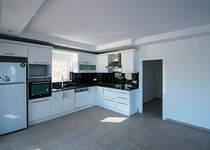 فيلا حديثة مع مناظر خلابة للبحر في منطقة كارجي جاك – ألانيا