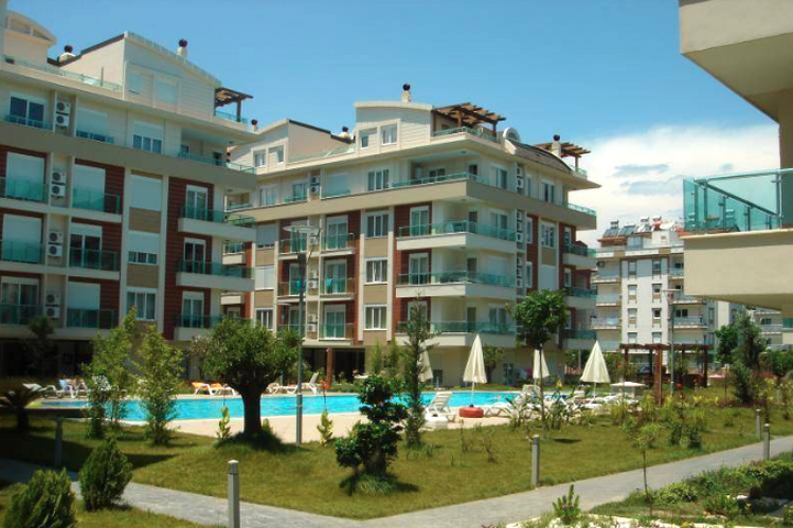 شقة مفروشة ضمن حي ليمان من منطقة كونيالتي – أنطاليا