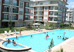 شقة مفروشة ضمن حي ليمان من منطقة كونيالتي – أنطاليا