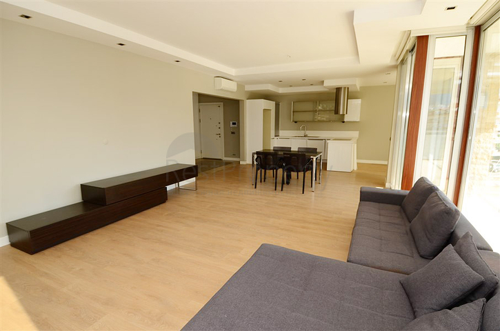 شقة بإطلالة على جبال طورووس في منطقة اوبا – ألانيا