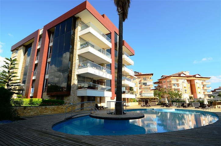 شقة بإطلالة على جبال طورووس في منطقة اوبا – ألانيا