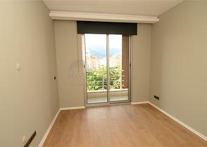 شقة بإطلالة على جبال طورووس في منطقة اوبا – ألانيا