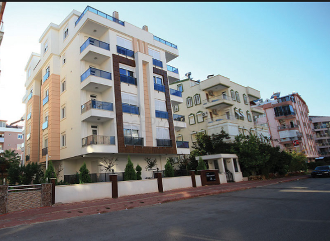 شقة ضمن مجمع سكني مميز في حي ليمان من منطقة كونيالتي – أنطاليا